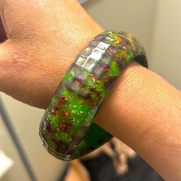 1980s vintage green bangle - Picture 1 of 3